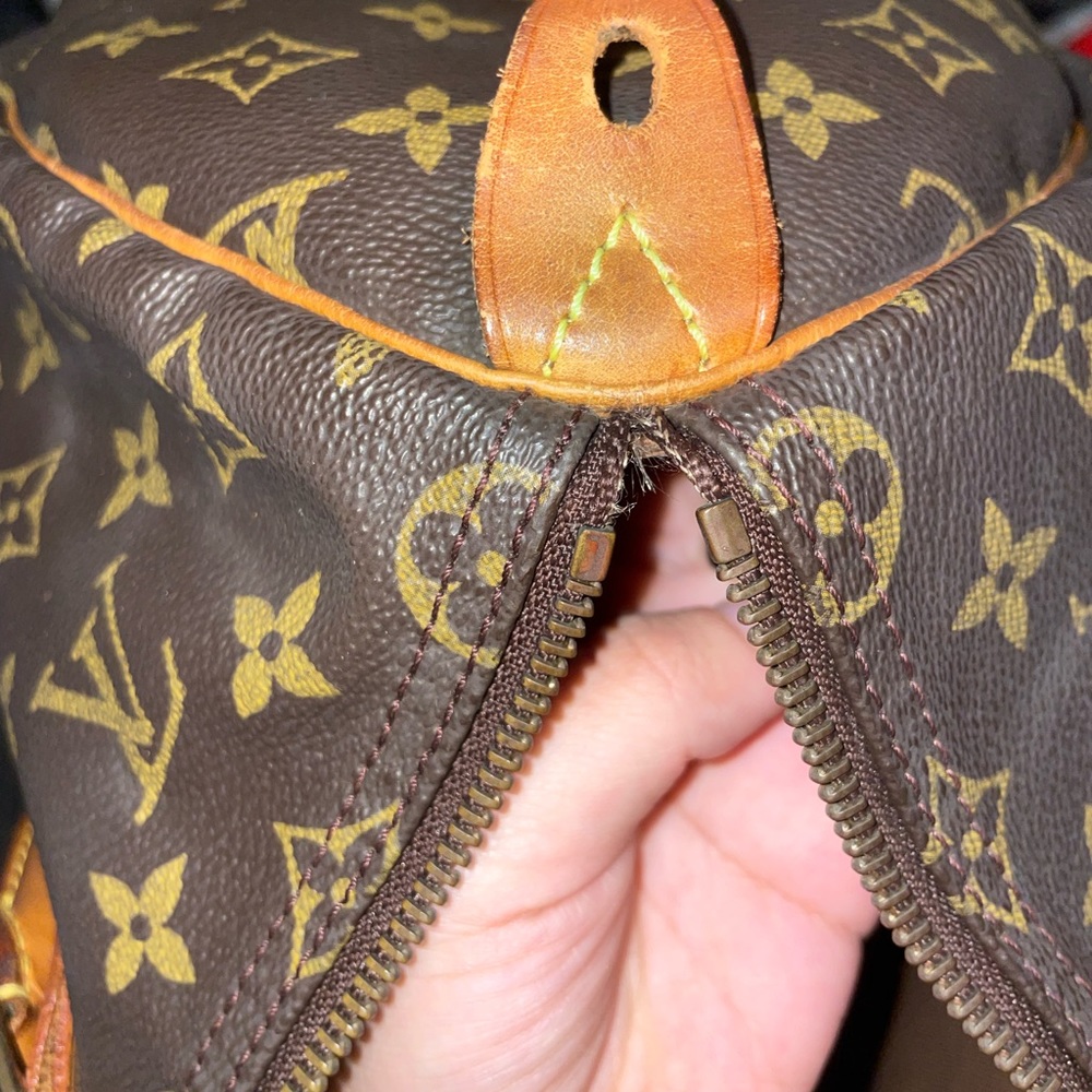 Authentic Louis Vuitton speedy bag - Picture 4 of 12
